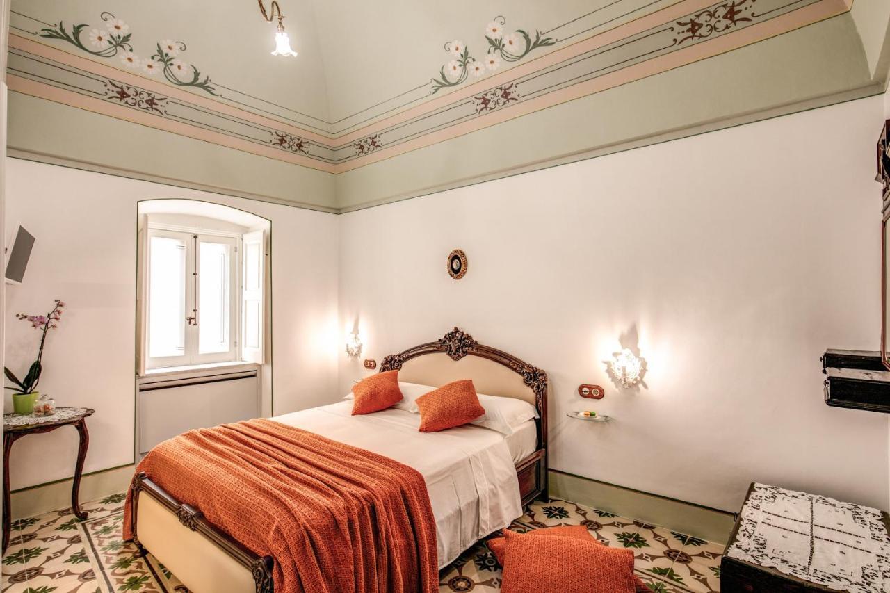 Palazzo Stunis - Dimora Di Charme Bed & Breakfast Ostuni Luaran gambar